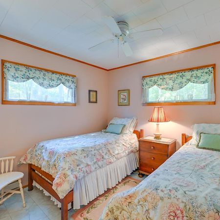 Home In Long Island Wine Country - Walk To Beach! Cutchogue ภายนอก รูปภาพ
