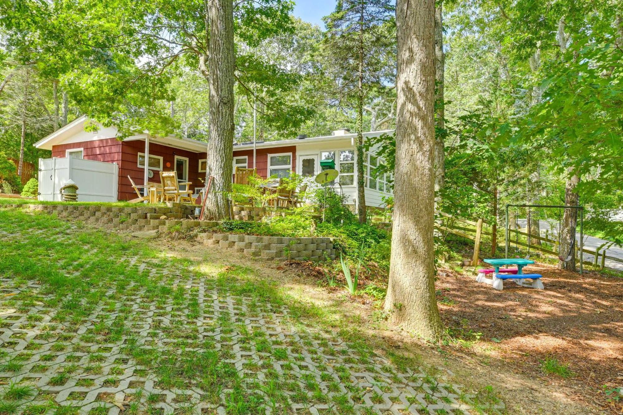 Home In Long Island Wine Country - Walk To Beach! Cutchogue ภายนอก รูปภาพ